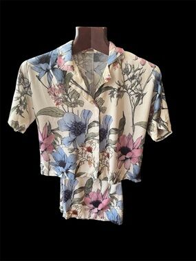 Joe Fresh Cream Floral cotton set Short Sleeve Top and shorts size M like new